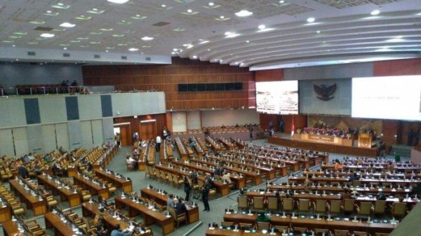 Dengar Aspirasi Rakyat, DPR Tunda RUU Keamanan Siber