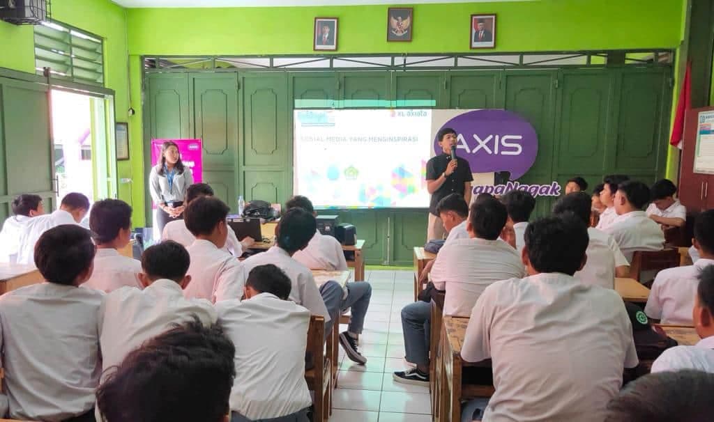 Bijak di Media Sosial XL Axiata