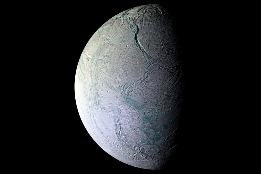 Kehidupan Alien Bulan Saturnus