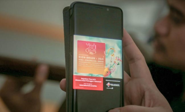 Konser Head in The Clouds