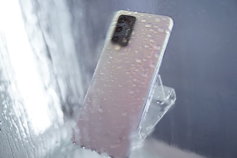 HP Oppo terbaru yang IPX4