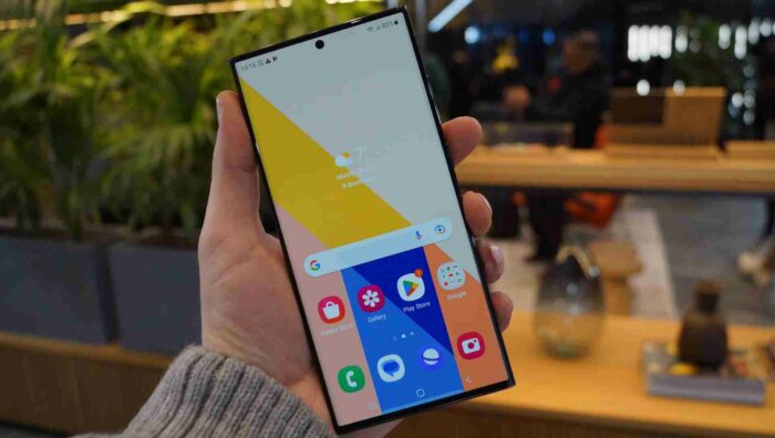 Samsung Pastikan Gelembung Layar di Galaxy S23 Ultra Bukan Masalah