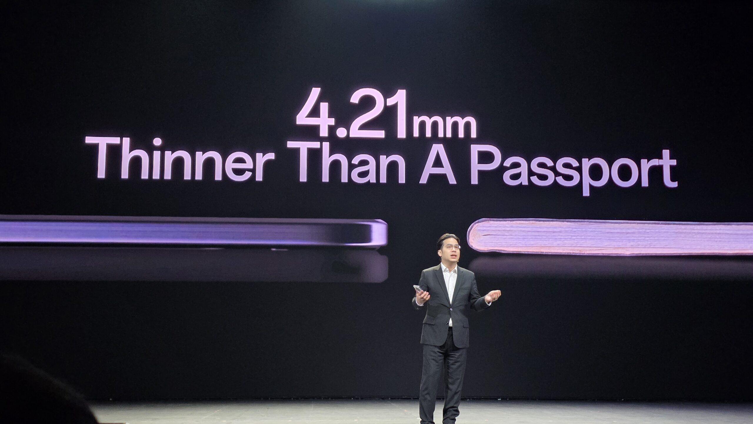 OPPO Find N5 smartphone lipat tertipis di dunia dengan desain premium