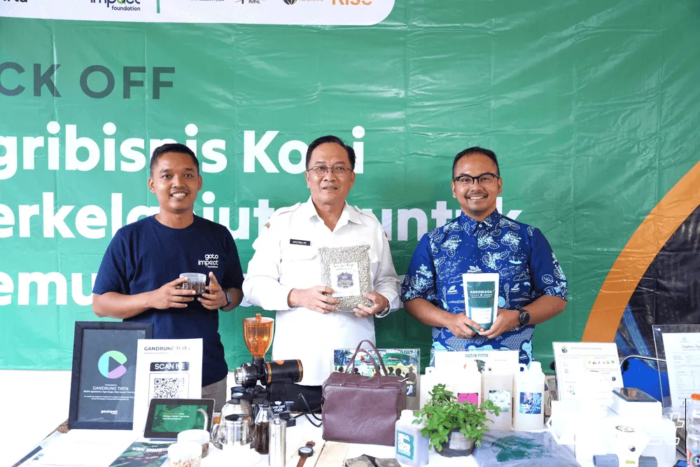 Petani kopi Malang menggunakan teknologi IoT dan AI untuk meningkatkan produktivitas