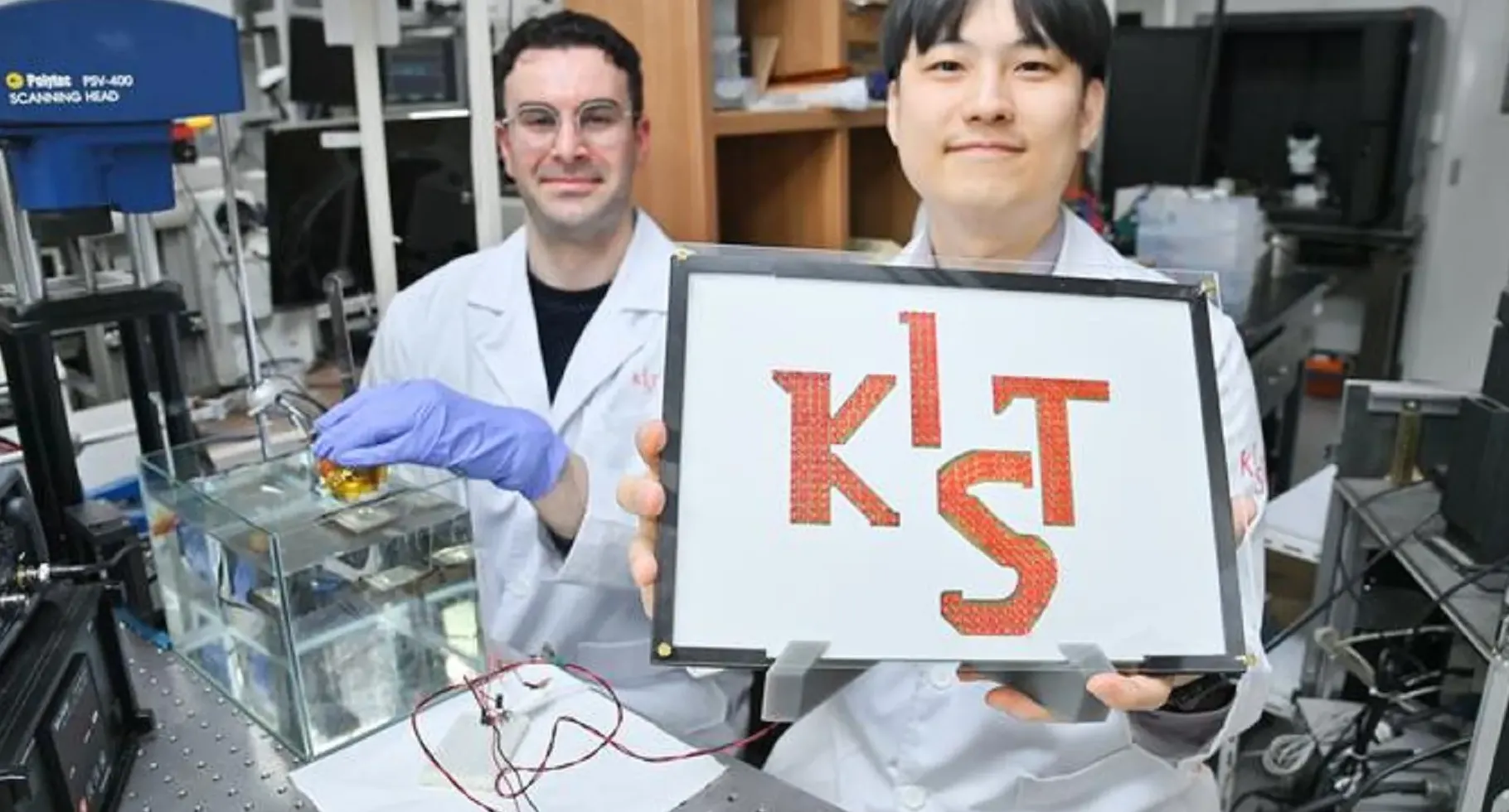 Ilmuwan mengembangkan penerima ultrasonik fleksibel untuk pengisian daya nirkabel di air