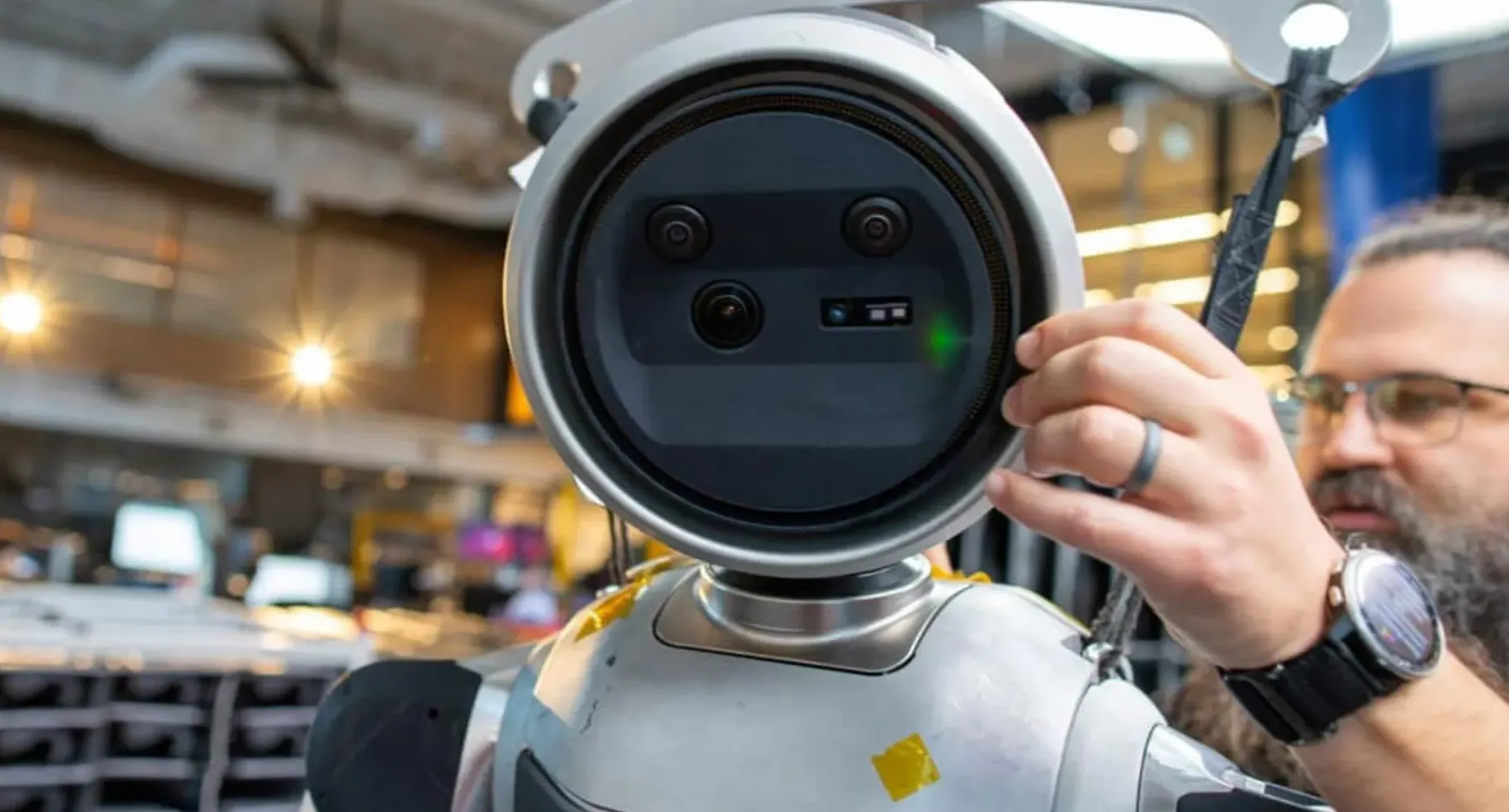 Robot humanoid Atlas Boston Dynamics dengan upgrade sistem penglihatan terbaru