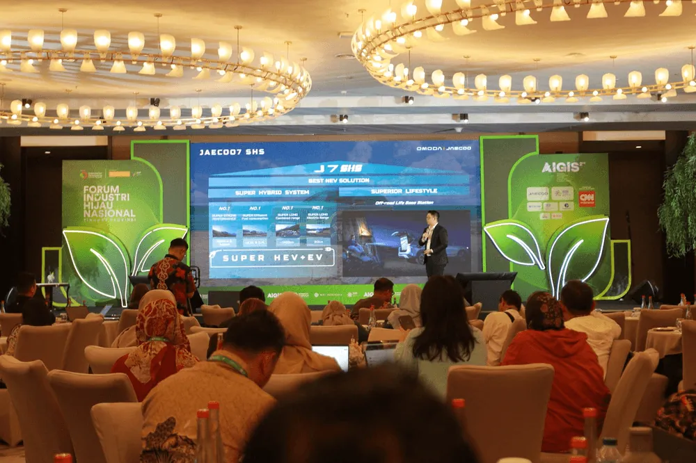 JAECOO J7 SHS di Forum Industri Hijau Nasional 2025 Bandung