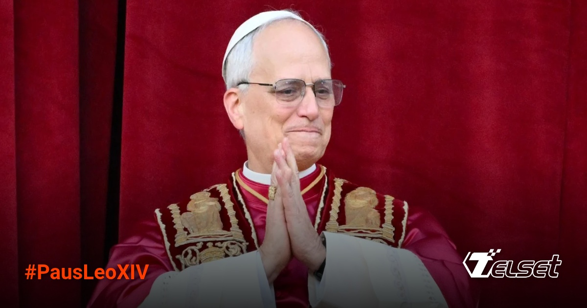 Paus Leo XIV berbicara di balkon Basilika Santo Petrus untuk pertama kalinya