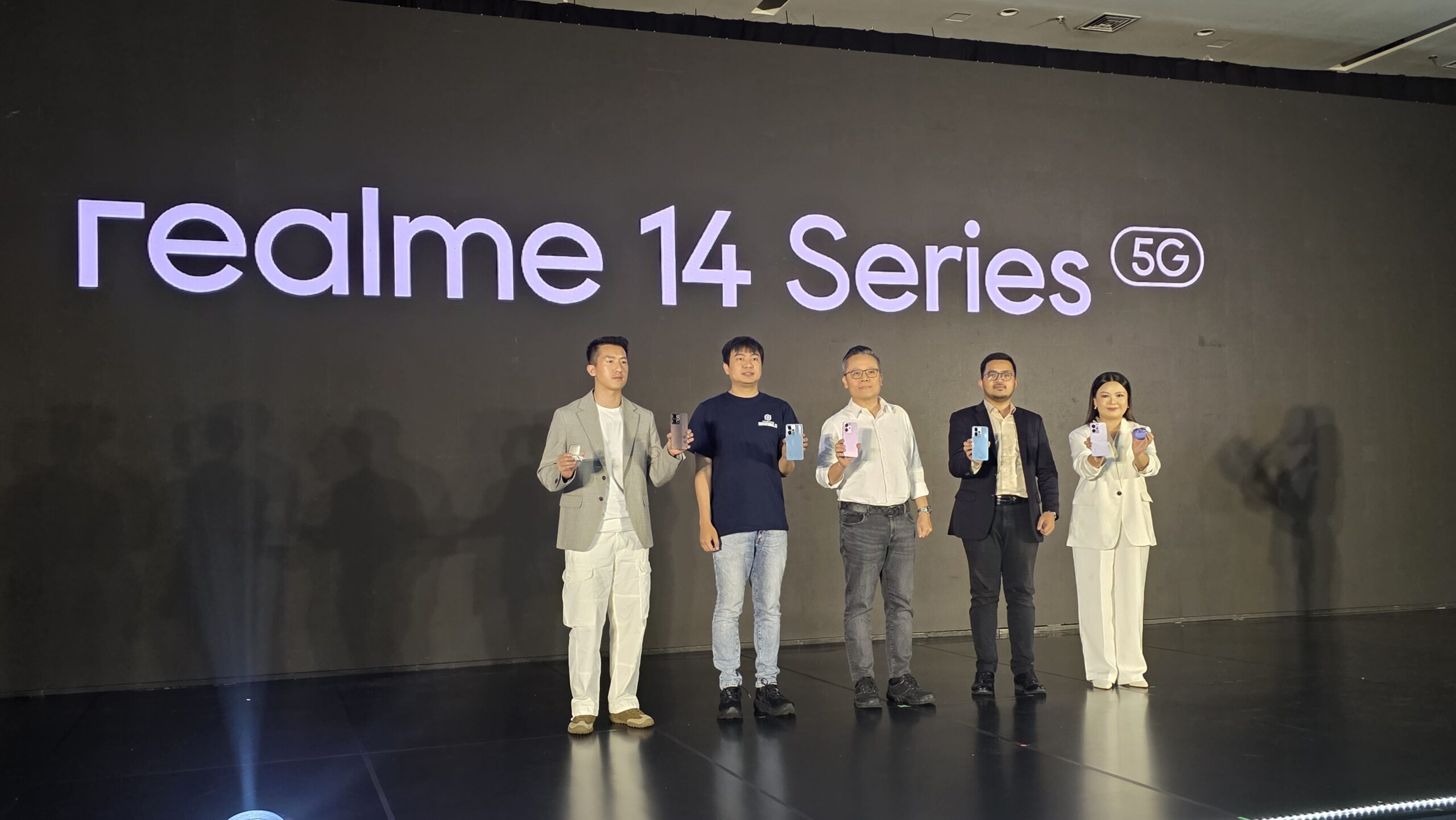 Realme 14 Series 5G dan Buds Air7 resmi diluncurkan di Indonesia