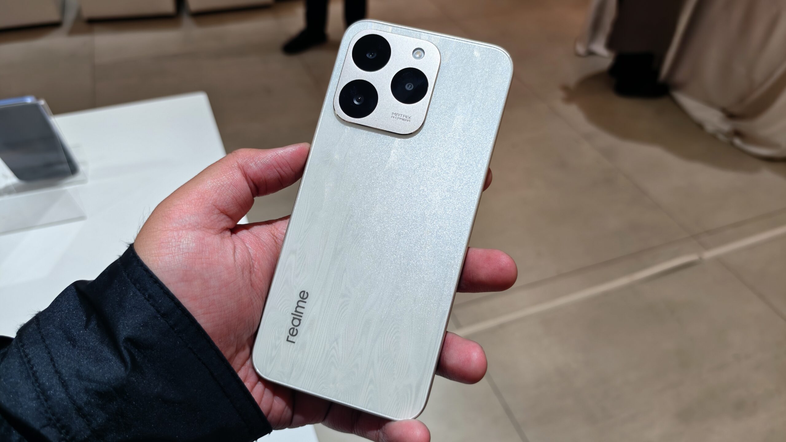 Bocoran Spesifikasi realme 15T 5G: Baterai 7000mAh dengan Desain Slim