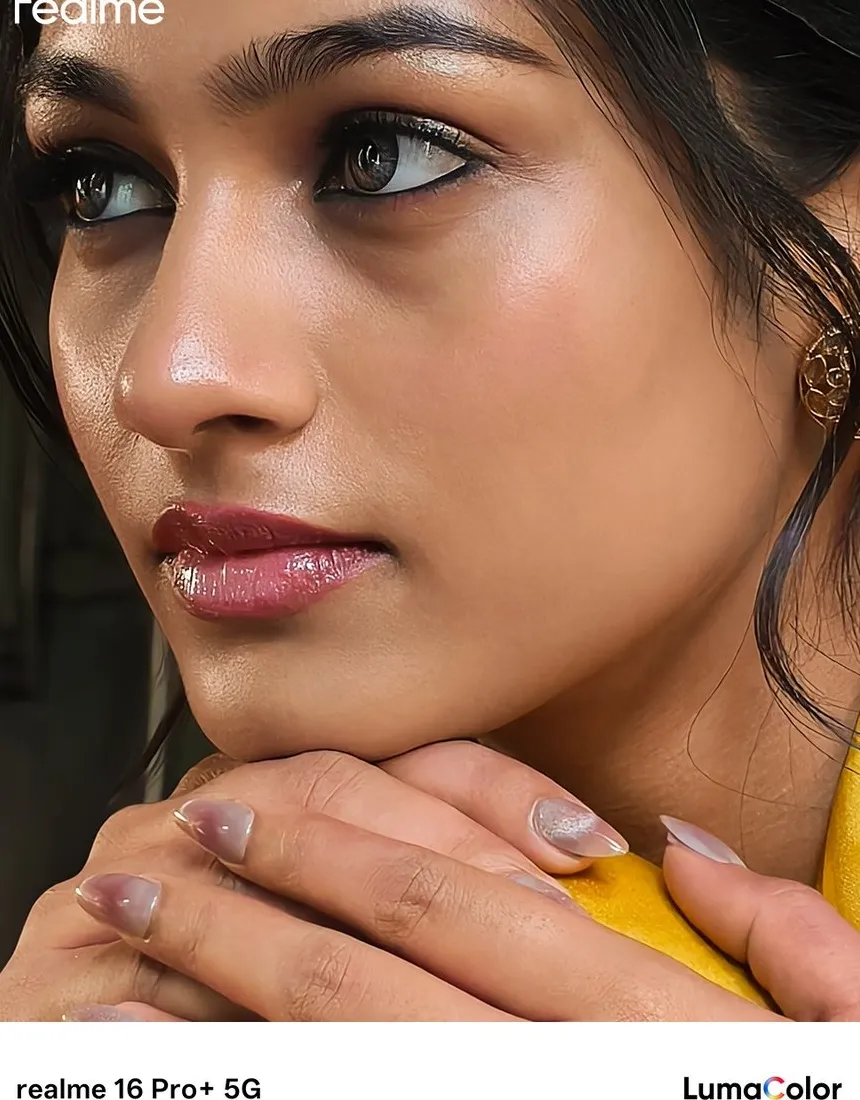 Sampel foto portrait dari kamera Realme 16 Pro+ 5G yang menunjukkan detail kulit natural dan blur latar belakang halus