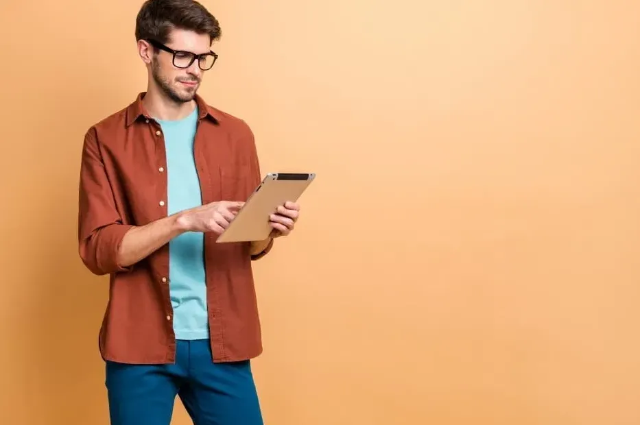 Tablet Canggih vs Laptop: Kenapa Performanya Gahar tapi Gagal Gantikan PC?