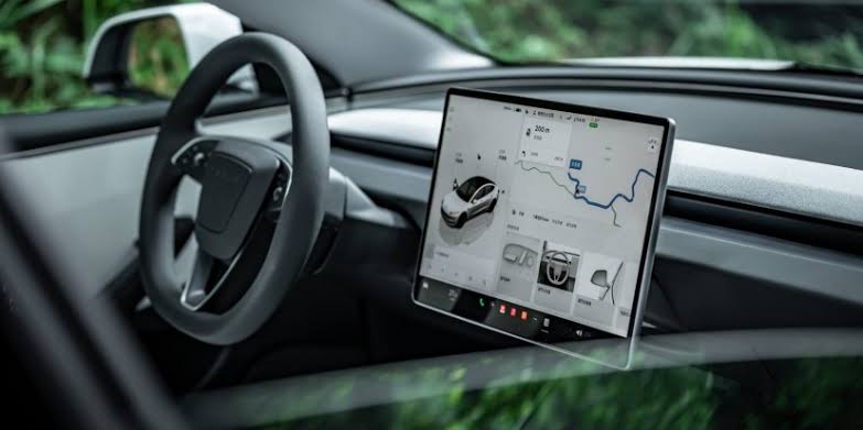 Tesla Ganti Nama FSD di China Jadi Tesla Assisted Driving