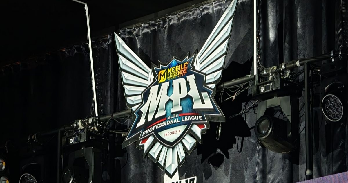 Logo MPL S17 dengan latar belakang gelap