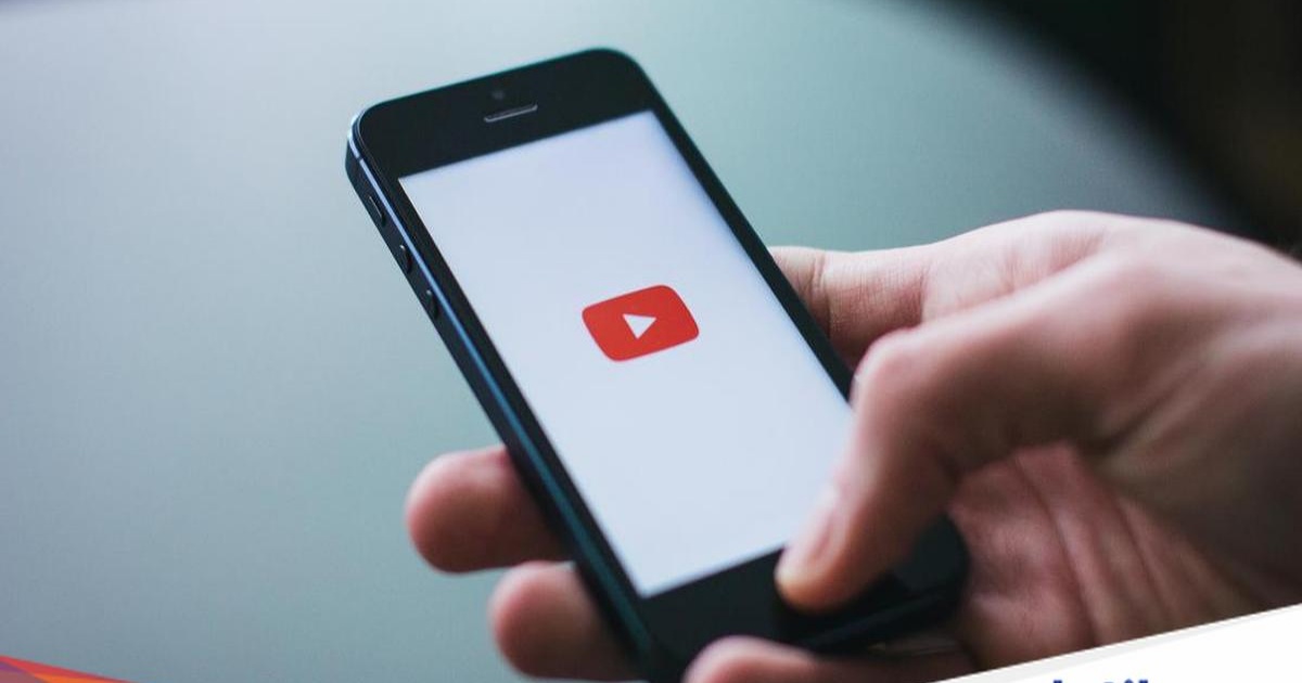 Aplikasi YouTube di HP dengan tampilan antarmuka utama