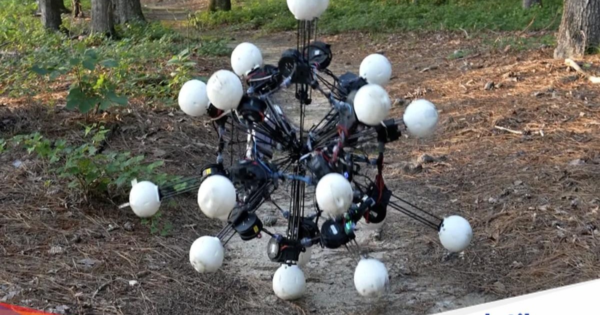 Robot Argus dengan 20 kaki teleskopik di Universitas Duke