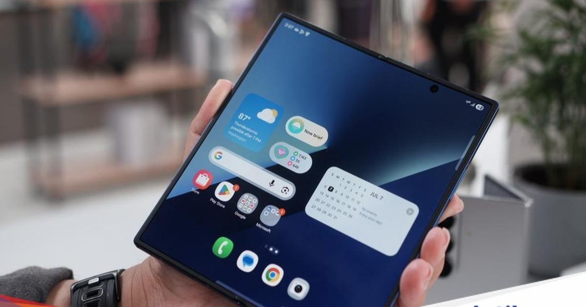 Samsung Galaxy Z Fold7 dengan dukungan Quick Share AirDrop