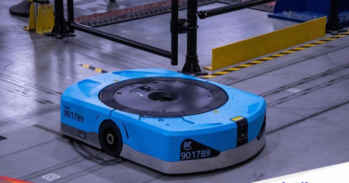 Robot Amazon Proteus generasi terbaru yang dapat menerima perintah bahasa alami