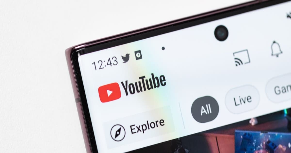 Tampilan fitur pesan langsung baru di aplikasi YouTube