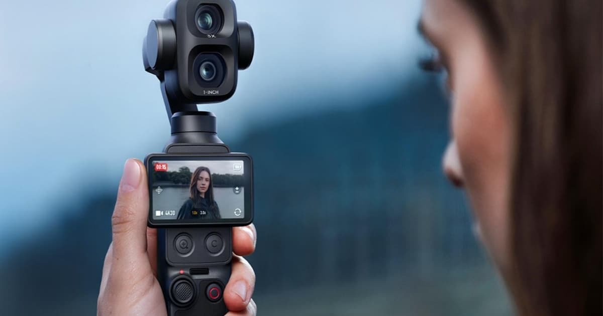 DJI Osmo Pocket 4P dengan dua pilihan warna, putih dan hitam