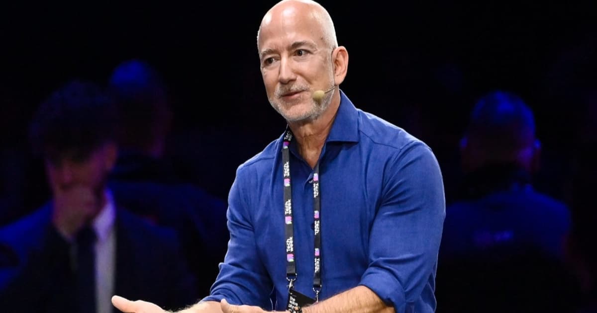 Jeff Bezos berbicara di konferensi VivaTech Paris tentang AI dan masa depan pekerjaan
