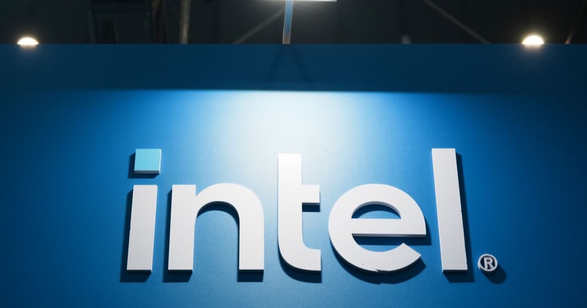 Ilustrasi peta jalan fabrikasi Intel untuk node 14A dan 18A dengan tenggat waktu kritis.
