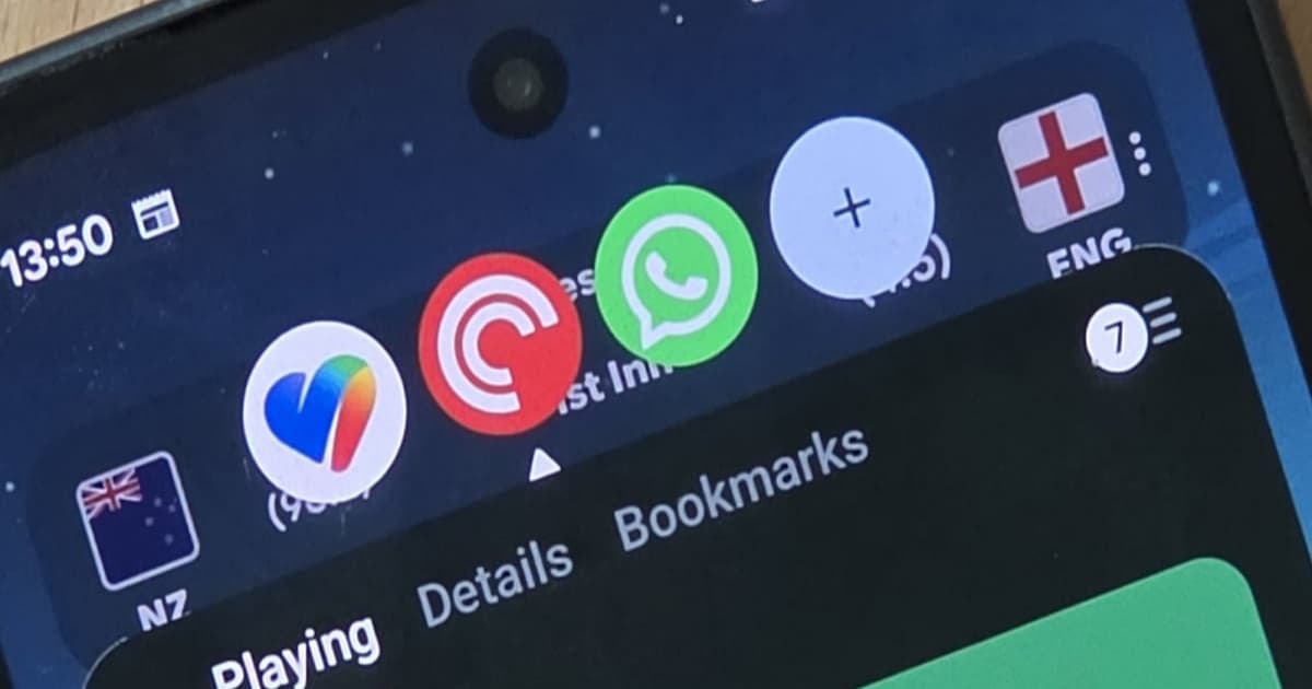 Tampilan fitur Bubbles Android 17 di layar ponsel Pixel