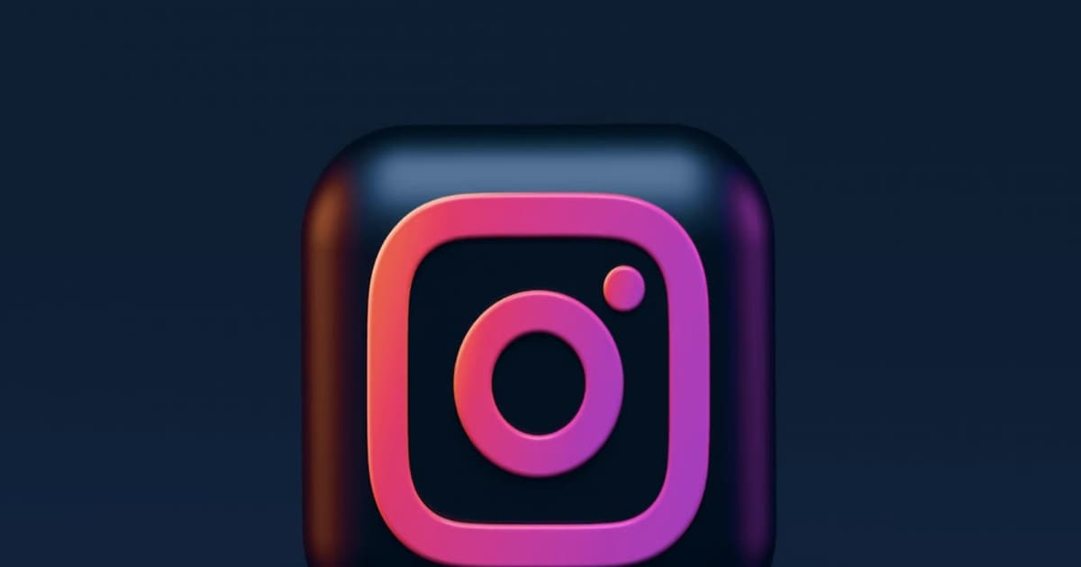 Logo Instagram dengan latar belakang biru gradien
