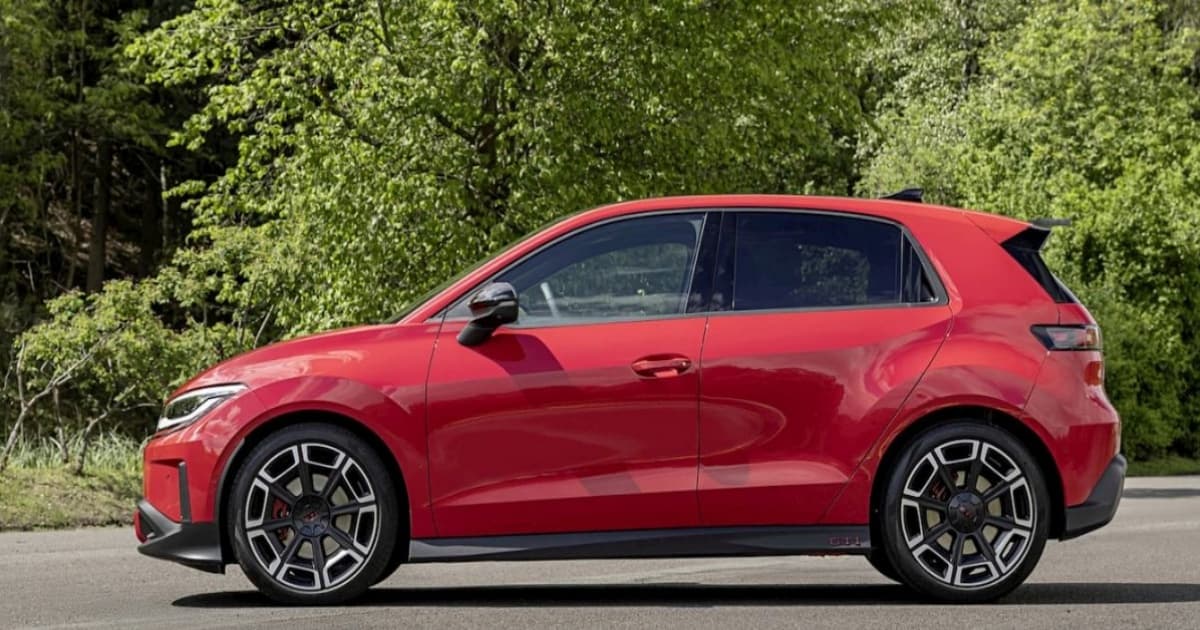 Prototipe Volkswagen ID.3 Neo GTI tanpa kamuflase saat uji coba di Jerman