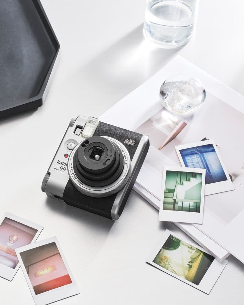 Instax Mini 99 Matte Silver Resmi di Indonesia, Harga Rp3,6 Juta