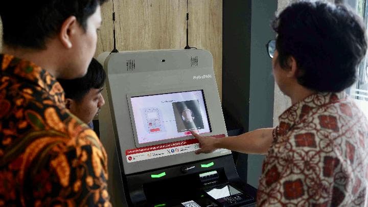 Kemkomdigi Ungkap Sanksi Tegas Opsel yang Tak Terapkan Registrasi Biometrik