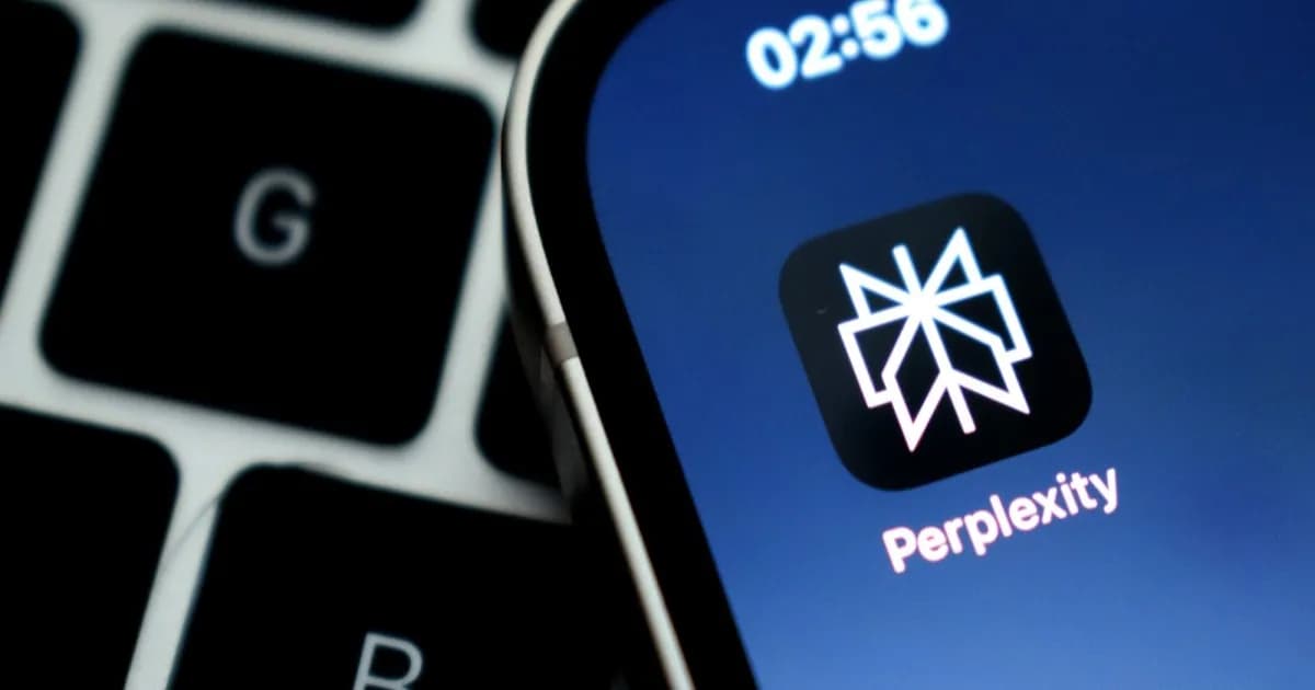 Ilustrasi peringatan keamanan siber dengan ikon Chrome dan Perplexity AI