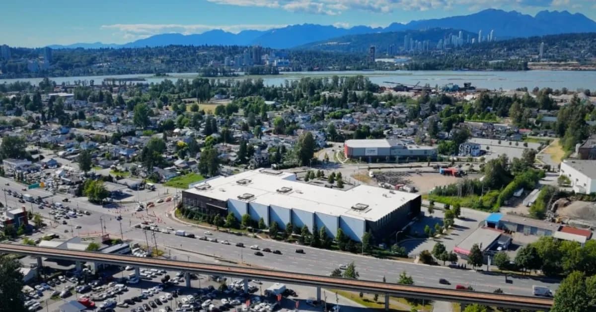 Pabrik Megafactory 1 Moment Energy di Vancouver