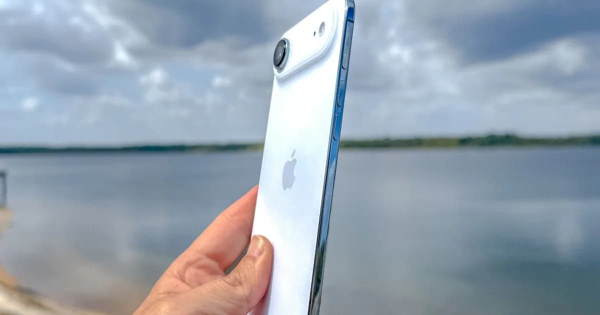 iPhone Air 2 dengan desain titanium dan tiga opsi warna dasar