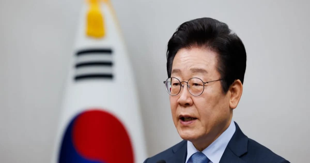 Presiden Korea Selatan Lee Jae-myung mengumumkan rencana investasi semikonduktor senilai $880 miliar di Seoul