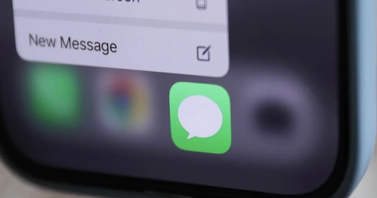 Tampilan aplikasi Messages di iOS 27 dengan fitur baru Siri AI dan Drawing