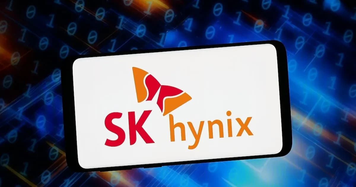 Ilustrasi logo SK Hynix dengan latar belakang papan sirkuit dan grafik saham naik