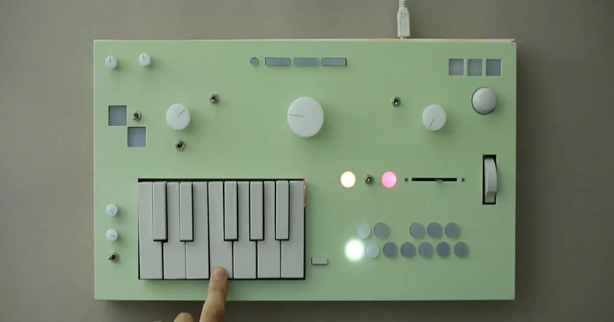 Nopia groovebox inovatif dengan chord builder dan tonal selector