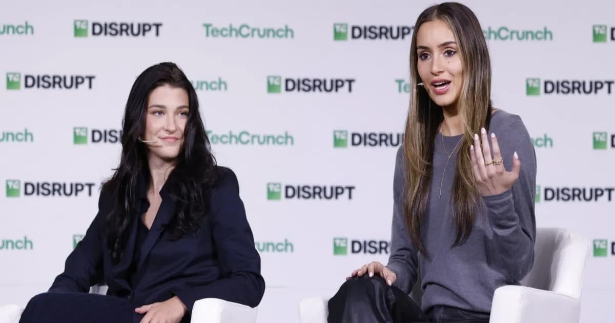Phoebe Gates dan Sophia Kianni pendiri aplikasi AI Phia