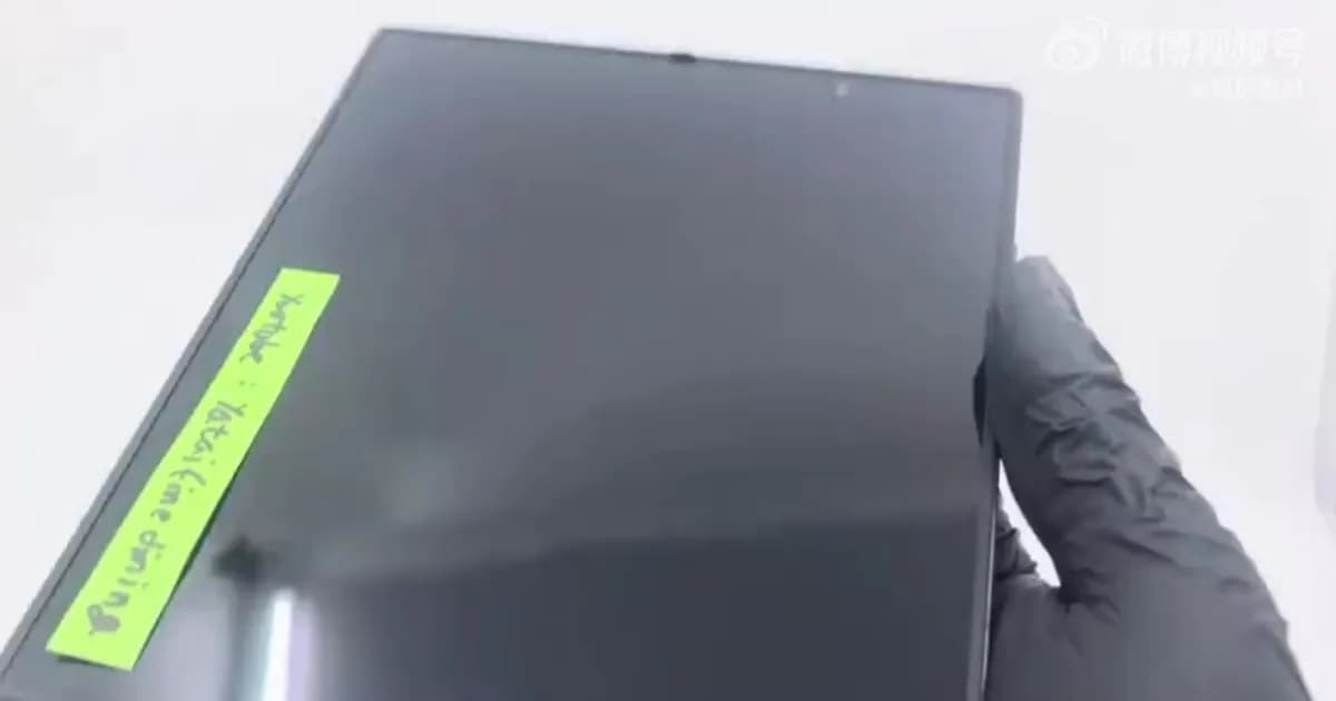 Bocoran Galaxy Z Fold 8 Ultra dengan lipatan layar hampir tidak terlihat saat digunakan
