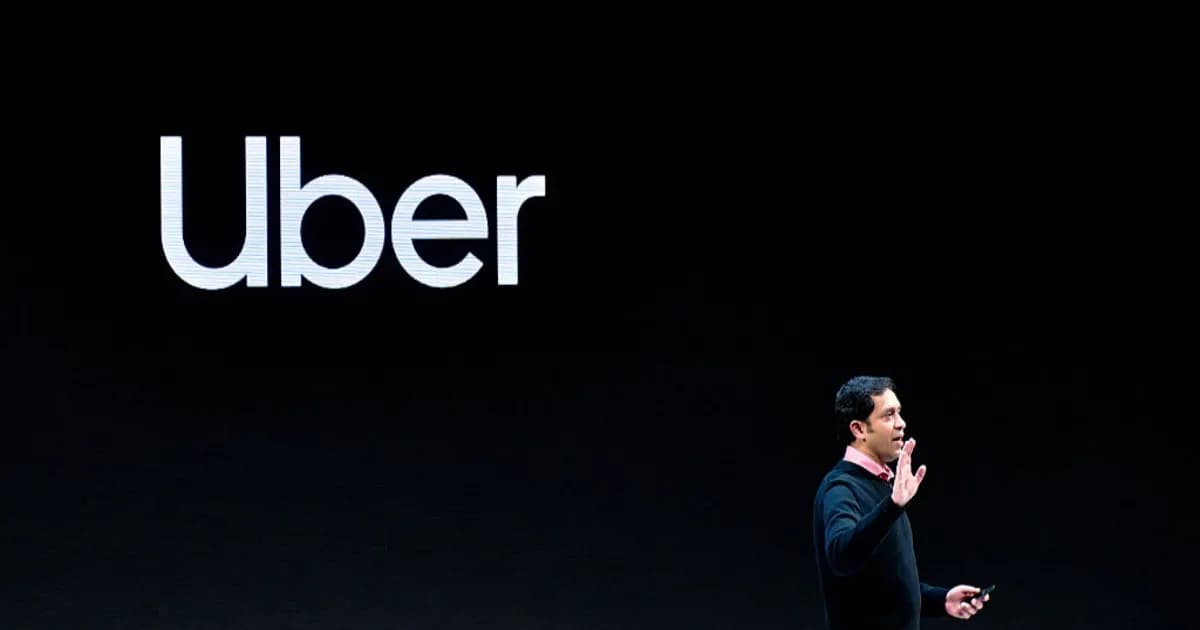 Ilustrasi aplikasi Uber dengan fitur hotel, AV Labs, dan AI