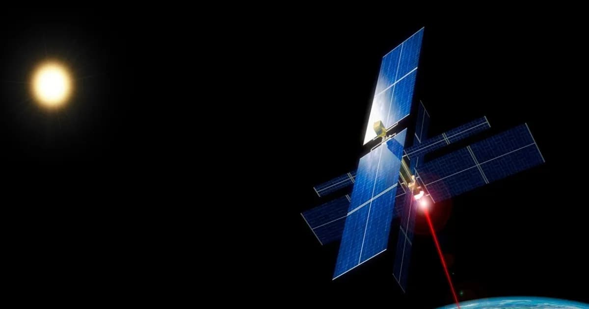 Ilustrasi satelit cermin Eärendil-1 milik Reflect Orbital yang memantulkan sinar matahari ke Bumi