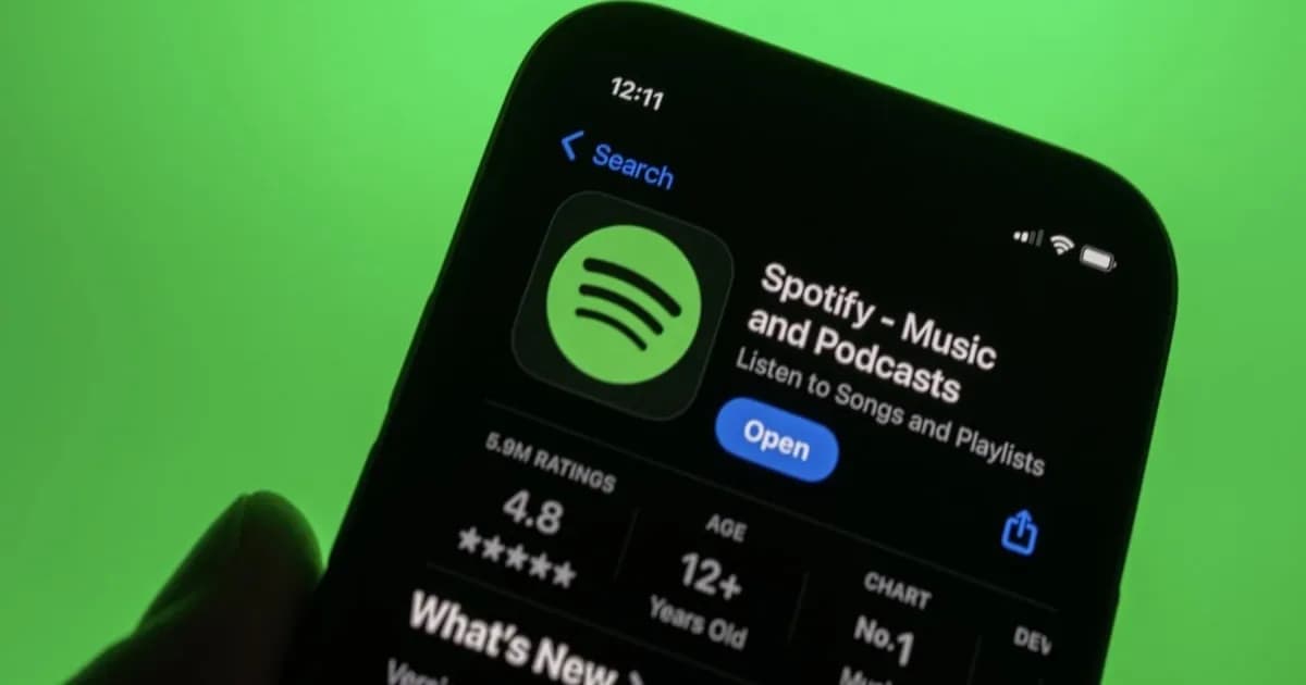 Ilustrasi fitur Talk to Spotify pada aplikasi seluler