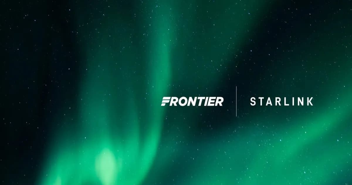 Pesawat Frontier Airlines dengan logo Starlink