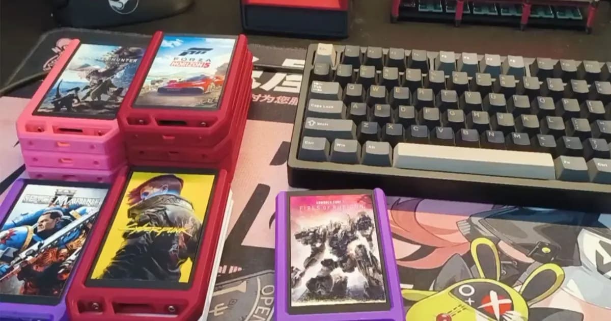 Sistem Steam Game Cartridge buatan Jibril-sama dengan casing berwarna-warni