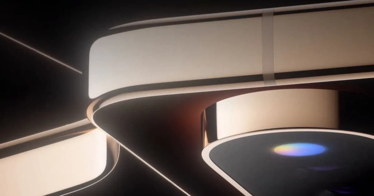 Teaser Google Pixel 11 dengan lensa kamera multiwarna dan warna emas mengkilap