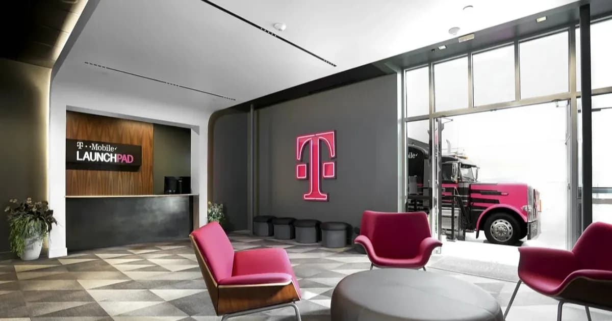 Ilustrasi tagihan T-Mobile yang melonjak akibat migrasi paksa paket