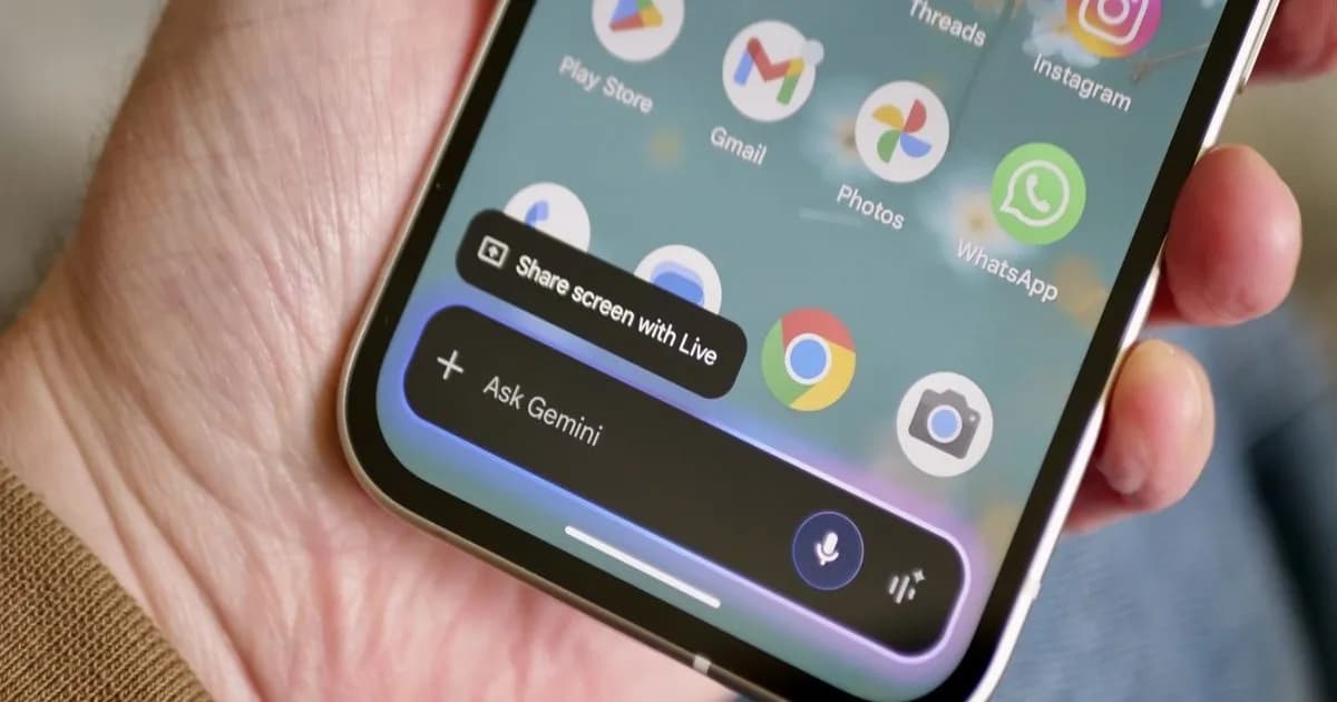 Ilustrasi logo Google Gemini di layar ponsel Android