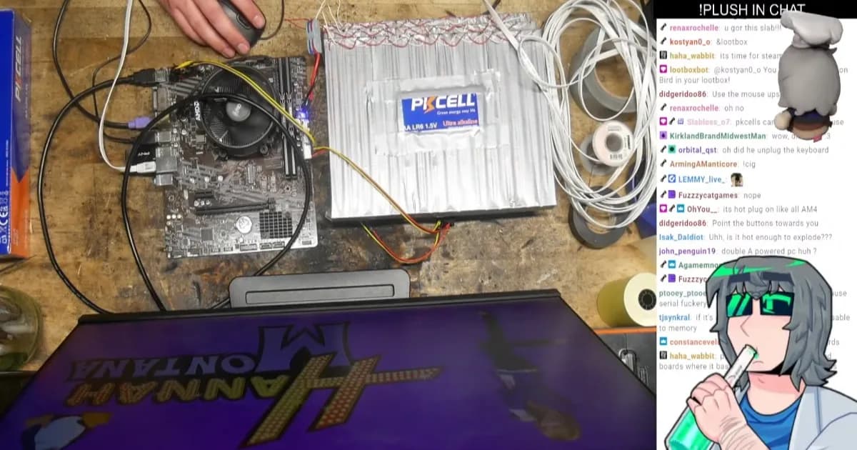 Susunan 192 baterai AA dalam tiga kotak kayu untuk menyalakan PC desktop AM4