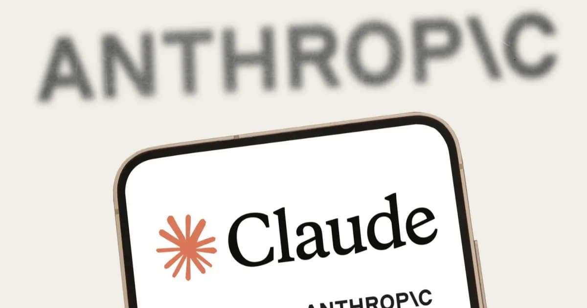 Logo Anthropic dan Claude di latar belakang biru
